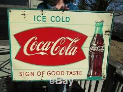 ORIGINAL VINTAGE 1960's COCA COLA FISHTAIL AND BOTTLE GRAPHIC TIN TACKER SIGN