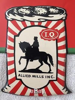 Vintage Original Allied Mills Inc. WAYNE FEEDS Tin/Metal Sign BRILLIANT COLOR